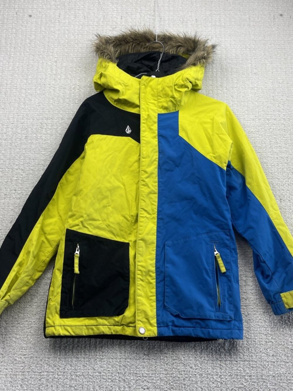 Y2K Volcom Insulated Faux-Fur Hooded Ski / Snowboard Winter Jacket Youth Sz L